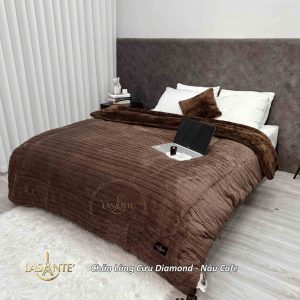 Chăn lông cừu Lasante' Diamond nặng 4.3kg, mềm mịn, ấm áp cho mùa đông 6 Chăn Lông Cừu Diamond Nâu Cafe