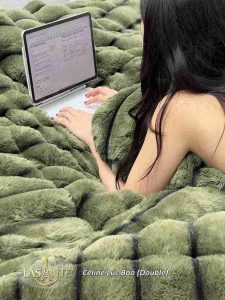 Chăn lông cáo Celine của Lasante cho mùa đông kích thước 2m1x 2m3 25 Chăn lông cáo Celine của Lasante
