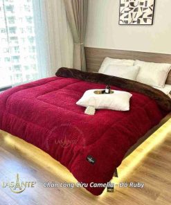 Chăn lông cừu Camelia phong cách đẳng cấp cho mùa Đông 4 Chăn lông cừu Camelia Đỏ Ruby 1