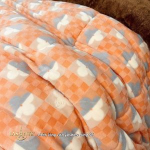 Chăn Lông Cừu Lasante King 06 - Sắc cam rực rỡ kết hợp họa tiết mới lạ, trẻ trung 5 Chăn lông cừu king